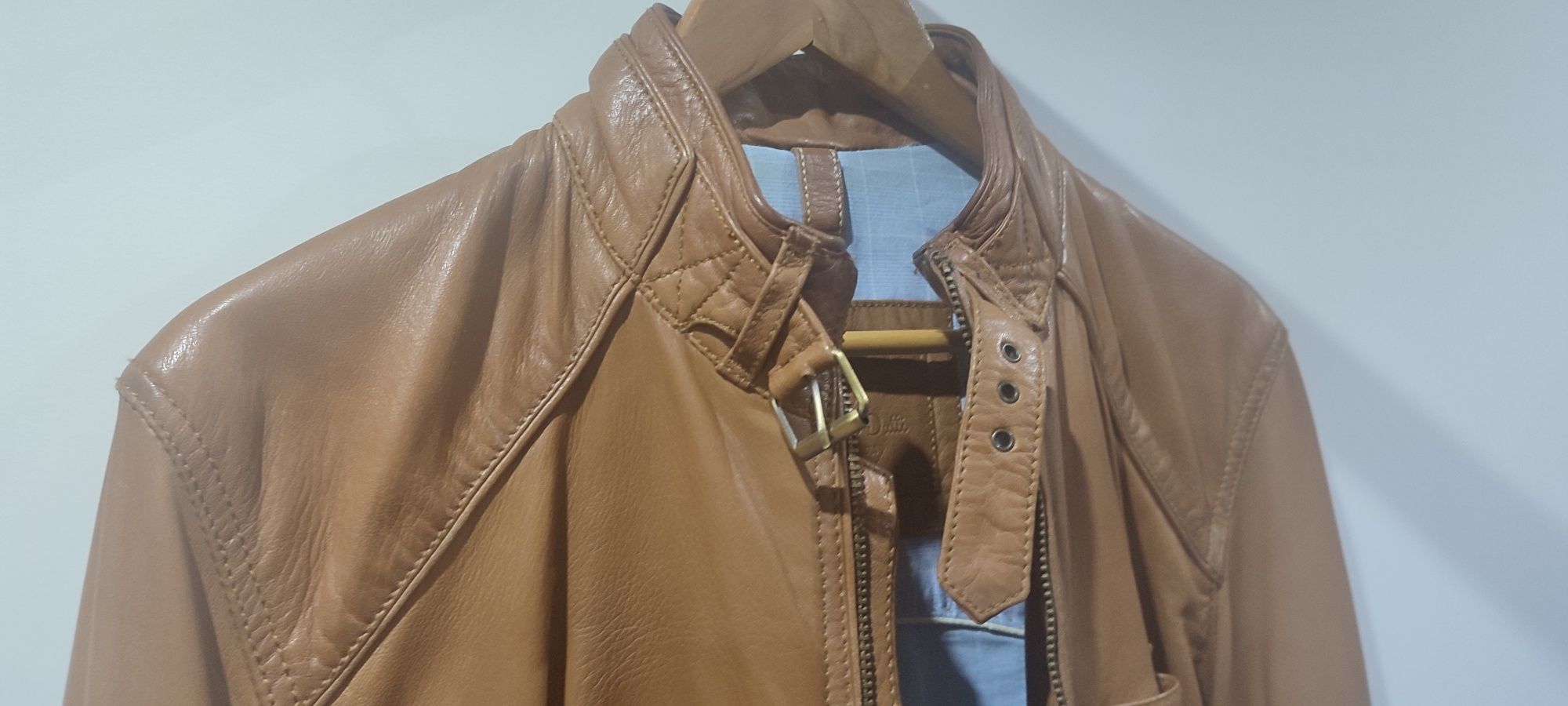 Casaco em pele Massimo Dutti