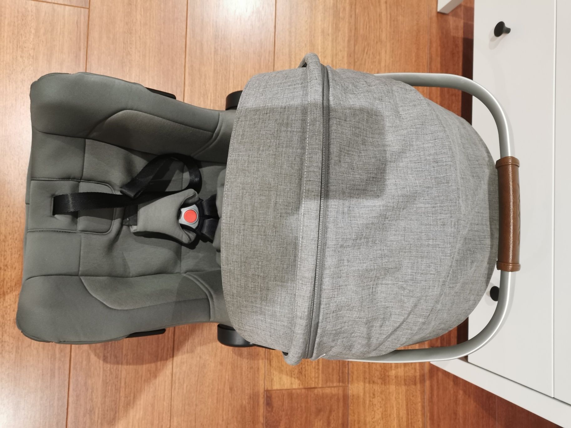 Fotelik Nuna Pipa Next z bazą isofix
