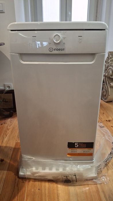 MÁQUINA de lavar loiça Idesit DSFE 1B10