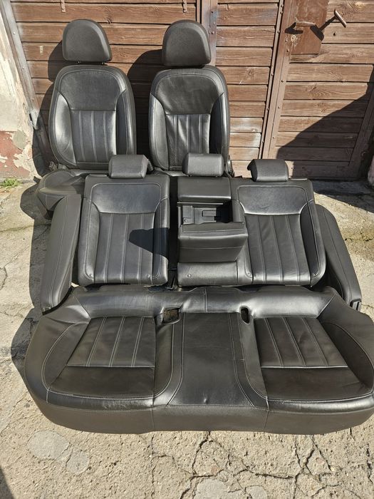 Sprzedam kompletnie do Opel Isignia 2010 r