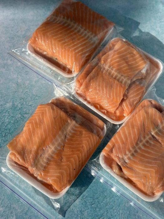 Продам слайси лосося