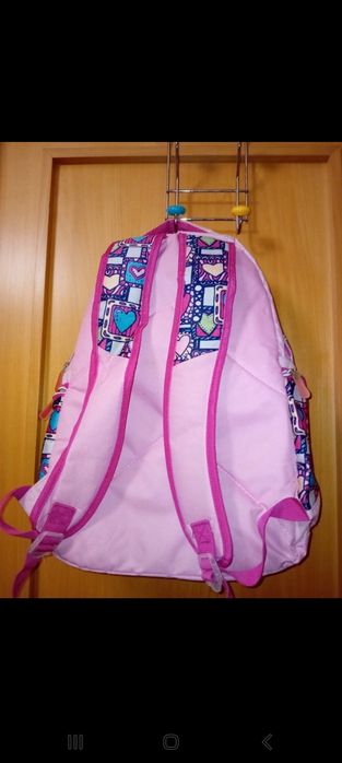 Mochila escolar com lantejoulas