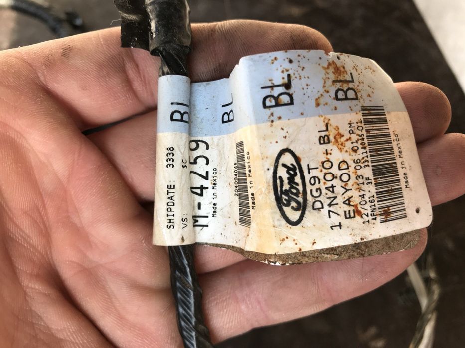 Проводка багажника с кнопкой Форд фьюжн 2012