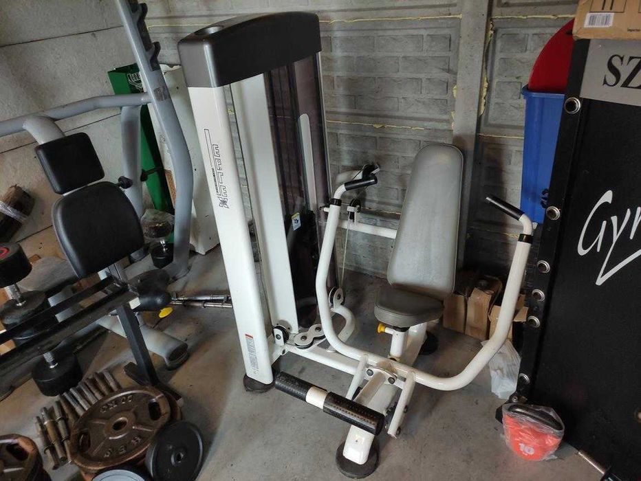 Atlas Maszyna VERTEX wypychanie na klatke klatka chest press siłownia