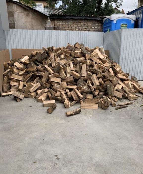 Дрова ЯКІСНО СКЛАДЕНІ. Дуб, берёза. Мінімальні ціни. 3/6/8/10 ск/м