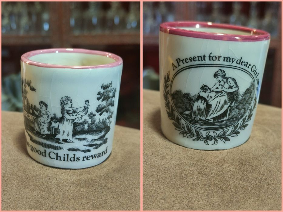 Mini caneca de porcelana vintage