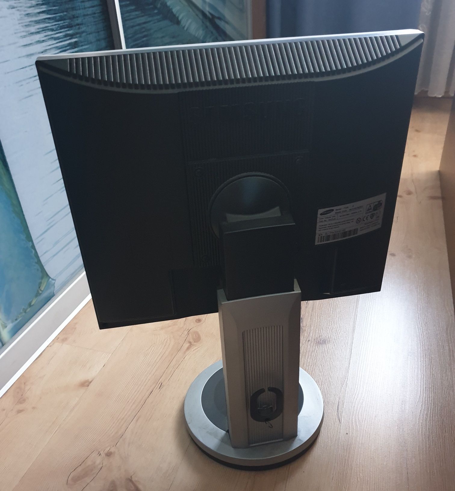 Samsung SyncMaster 710n LCD monitor 17"
