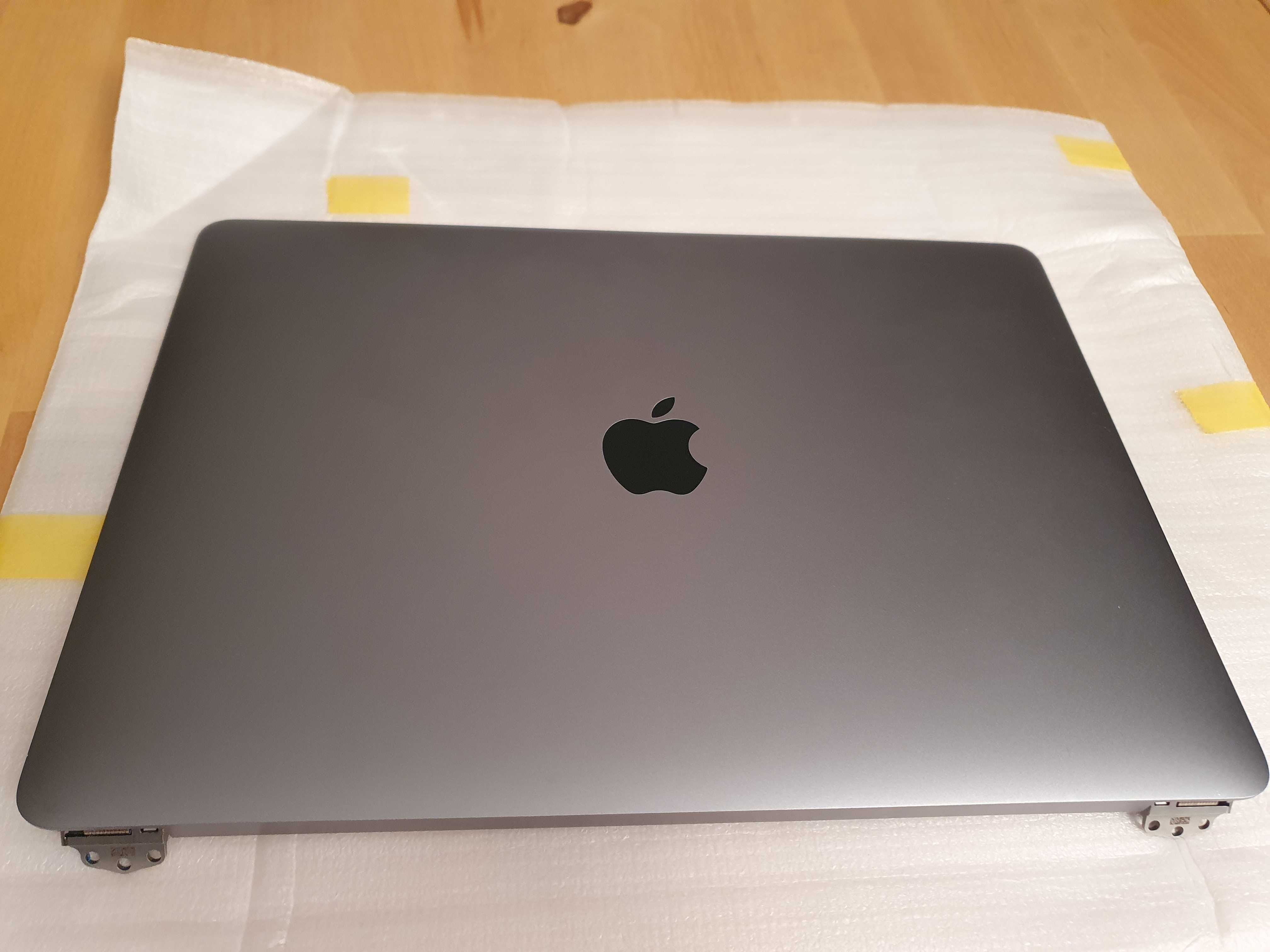 MacBook air 2018 retina LCD matryca skrzydło A1932