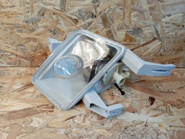 Farol nevoeiro frente esquerdo OPEL Vectra B (36_)