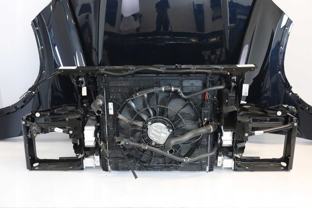 BMW X6 G06 Передня панель телевізор