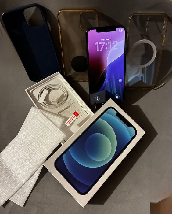 iPhone 12 com extras