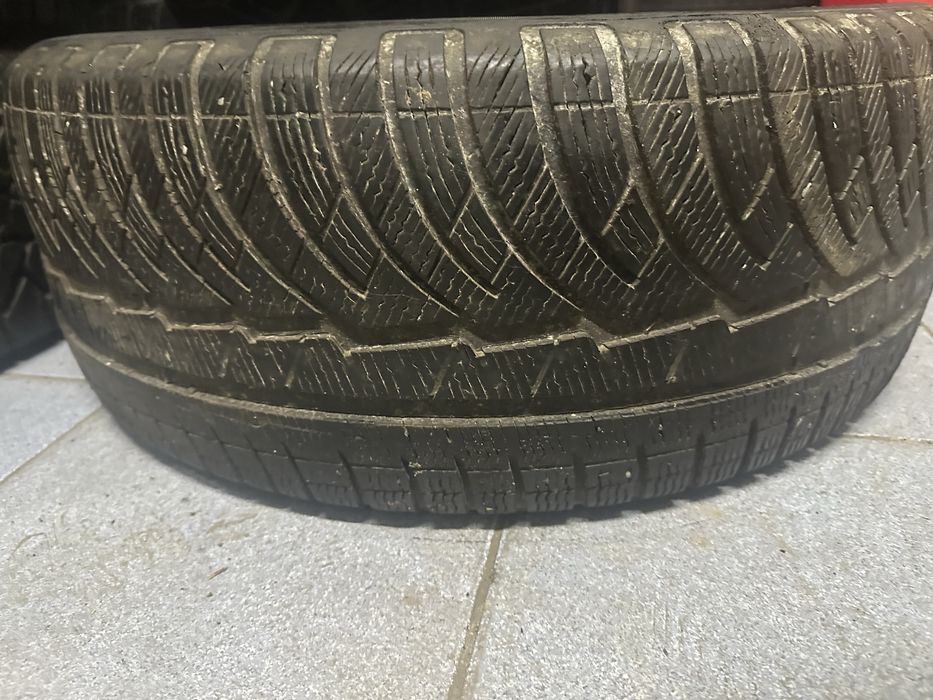 245/55/17 мишелин 2018 год зима 2шт 6.5+мм!)