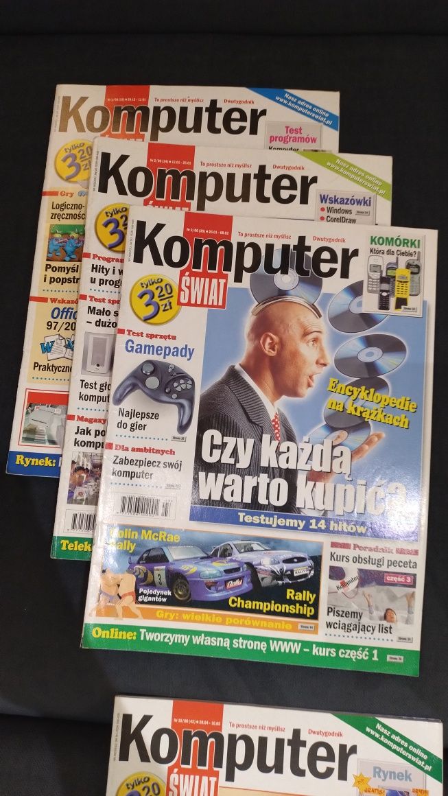 Komputer Świat rocznik 2000 (11 numerów) + 9/2004 (145)