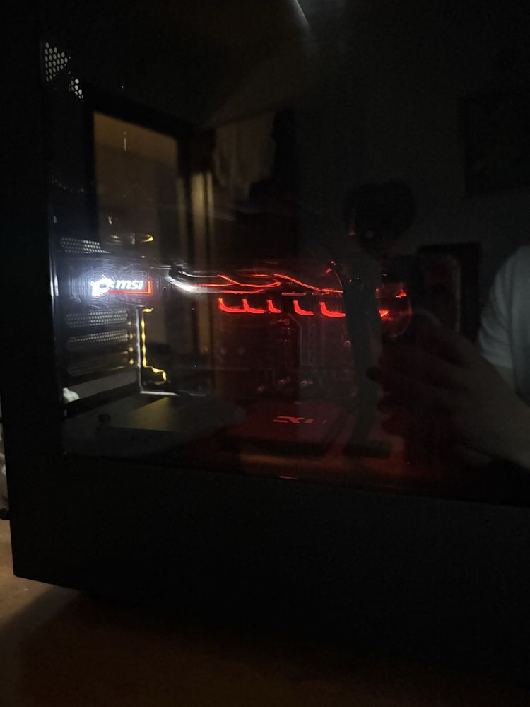 Komputer stacjonarny gamingowy Gtx 1070TI I7-7700