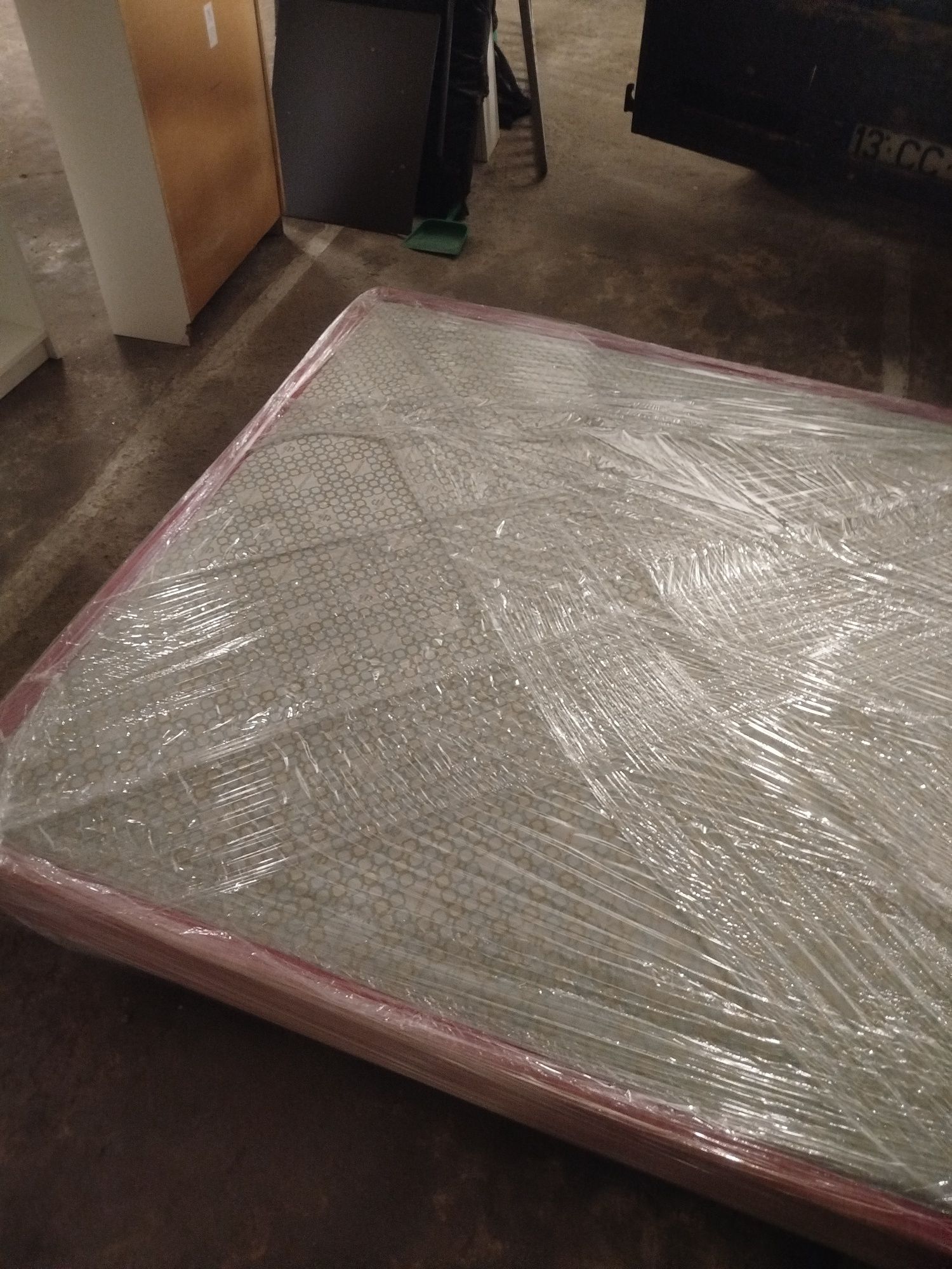 Estrutura de cama de casal + colchão