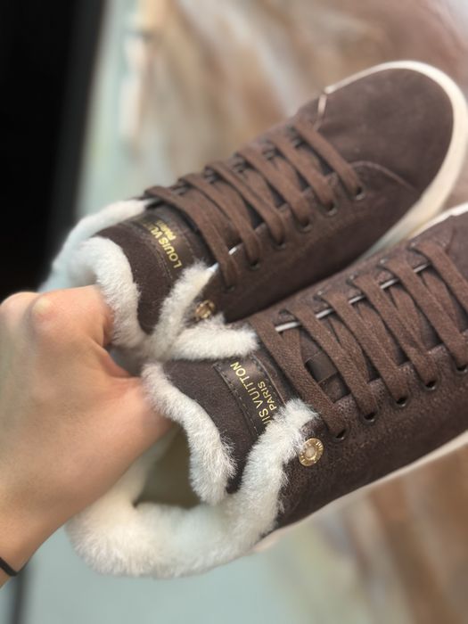 Кеди Louis Vuitton з хутром  24,5 см в наявності  зимні теплі