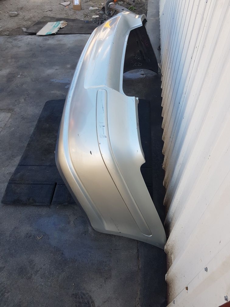 Zderzak tył Toyota Avensis T25