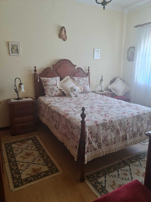 Quarto Grande em vivenda