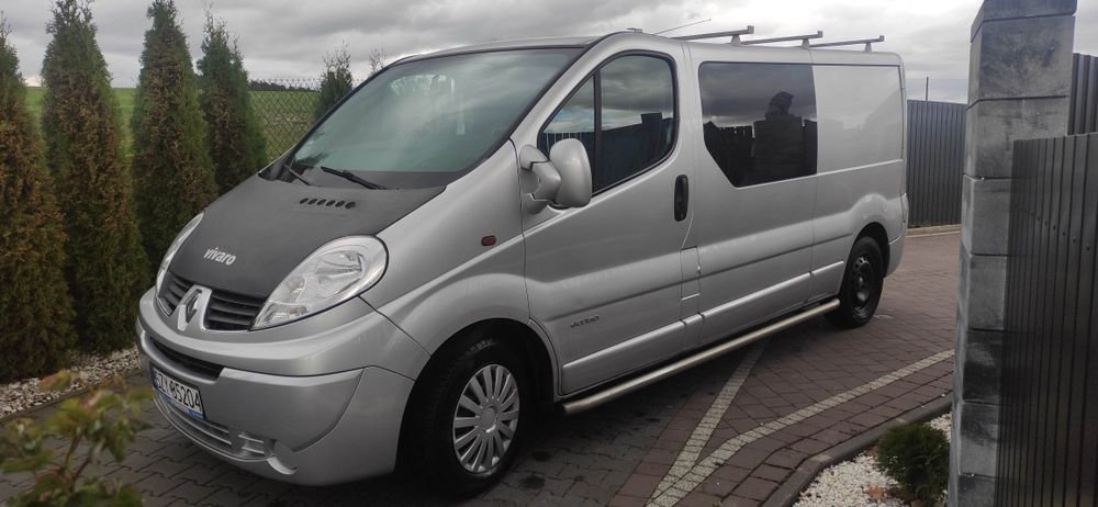 Renault Trafic 2.5 L1H2 dCi Vivaro Primastar van bus brygadówka