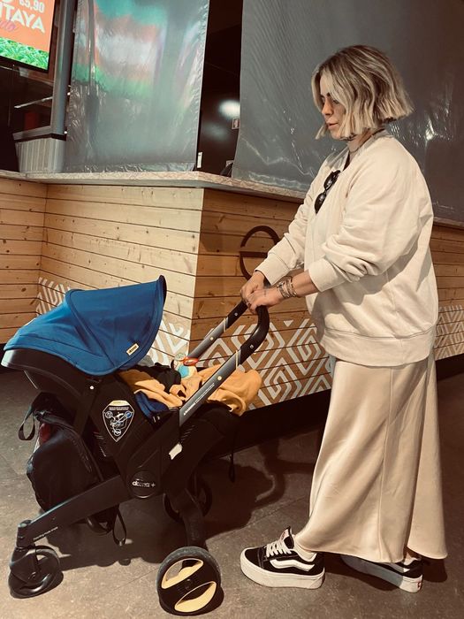 Doona carrinho de bebé 2 em 1. Ótimo estado + i Base Isofix de oferta