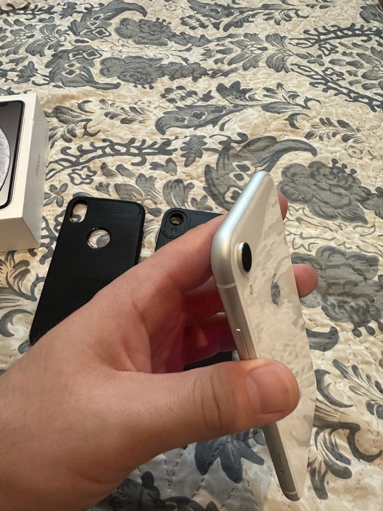IPhone XR 128gb ideał.