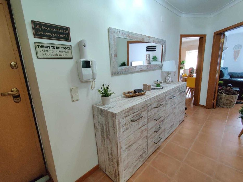 Farto do Barulho? Vende-se Sossego (com Casa T2 Incluída) em Azeitão!