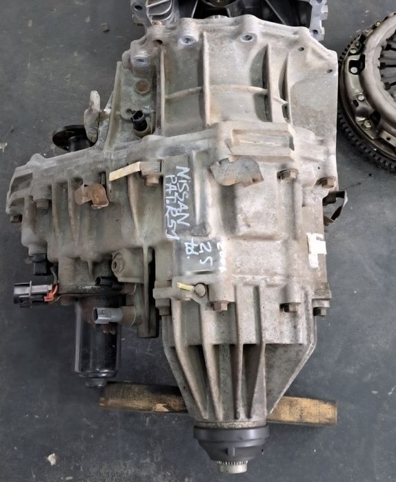 МКПП коробка роздатка Nissan Pathfinder Патфайндер Navara Навара 2.5