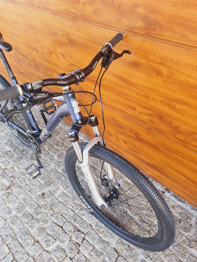 Voodoo 27,5, amortyzator powietrzny Raidon, osprzęt Shimano