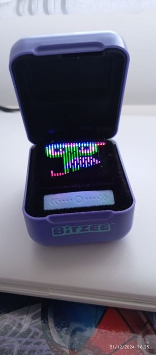 Bitzee usado como novo