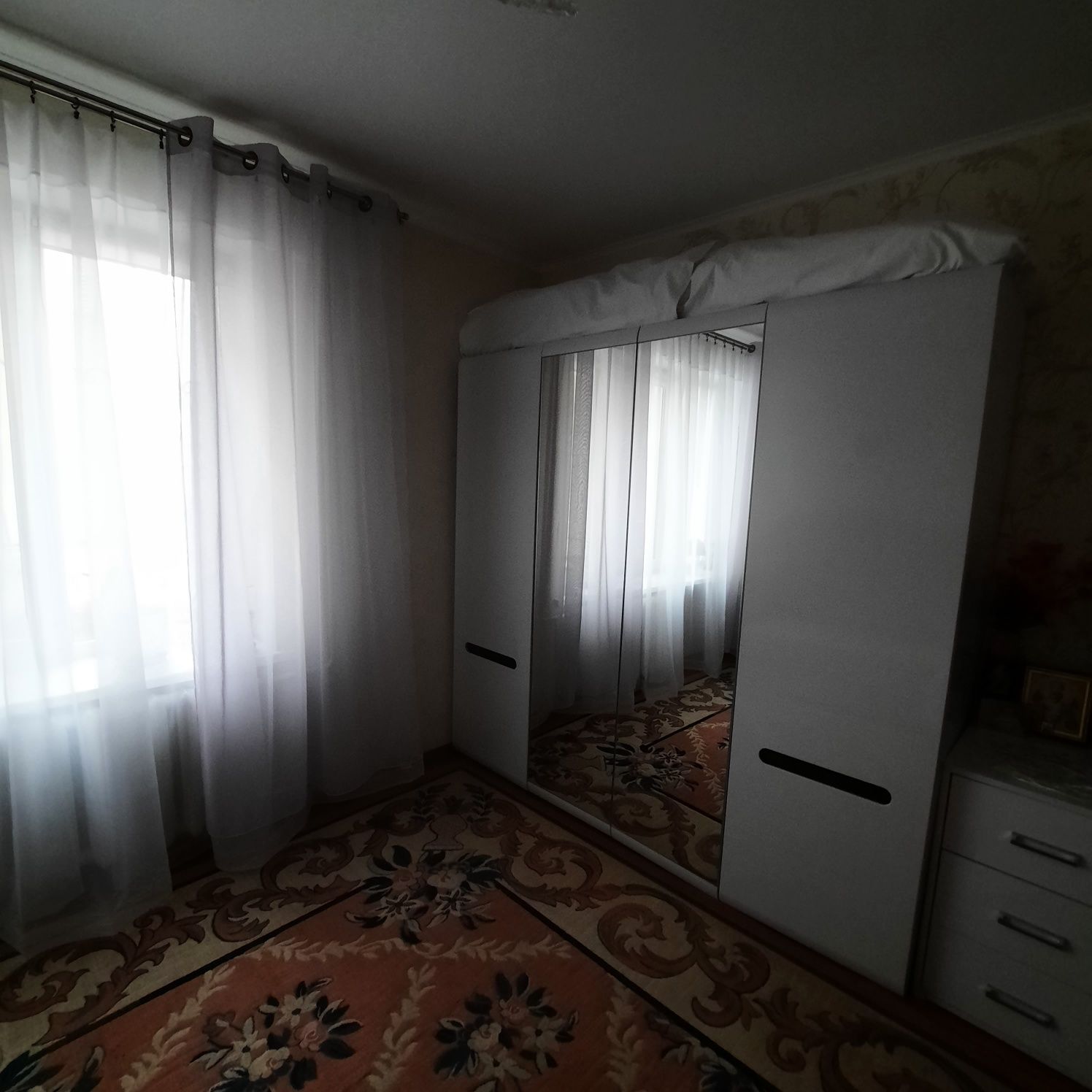 Продам шкаф для вещей. Размеры. Высота 2м10см,ширина 2м.20см,глуб 60см