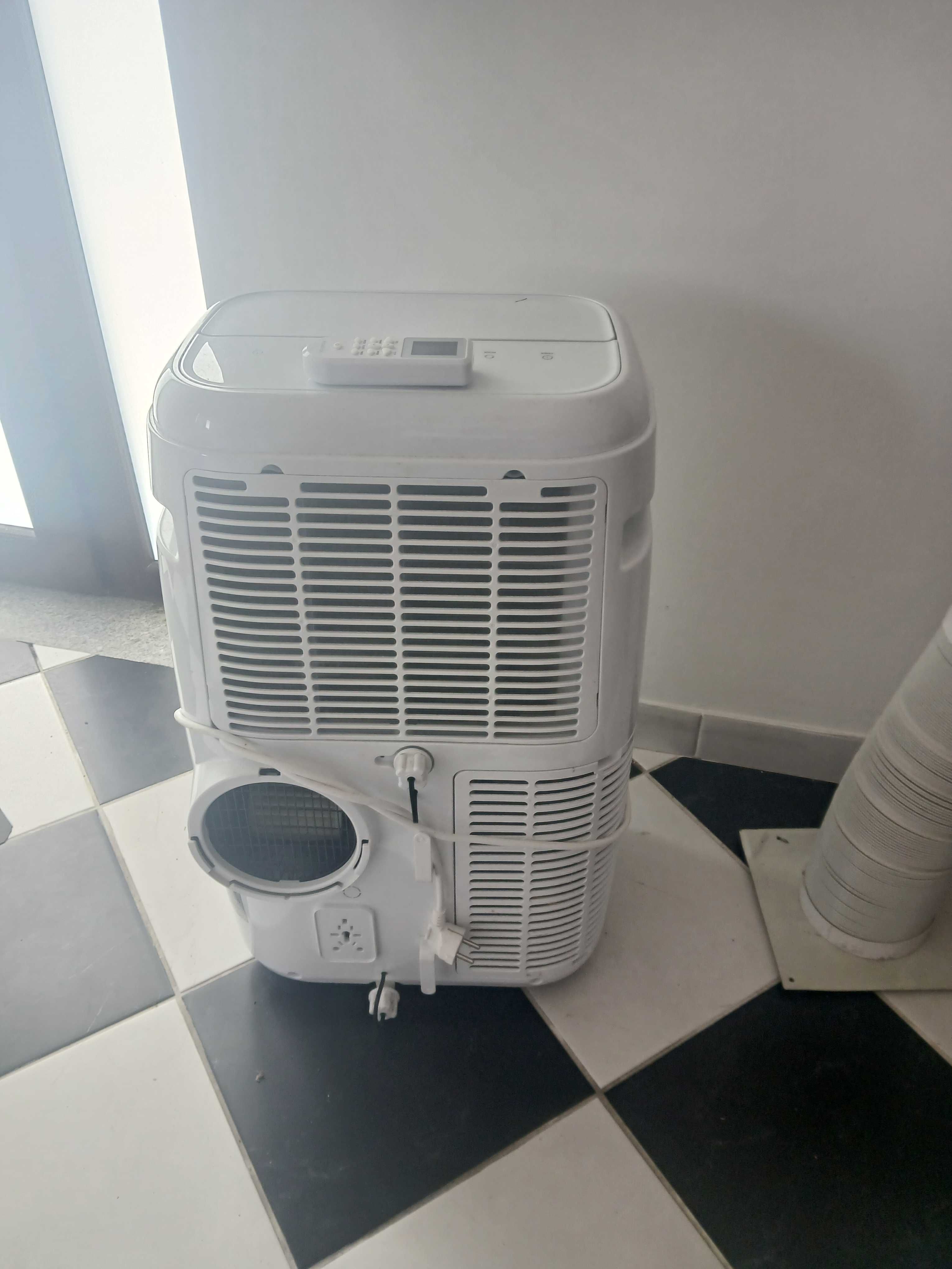 Ar condicionado portatil quente/frio e desumidificador 12.000 btu's.