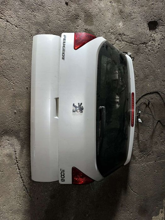 Ляда Задня дверка Пежо 3008 5008 Peugeot  Розборка запчасти шрот