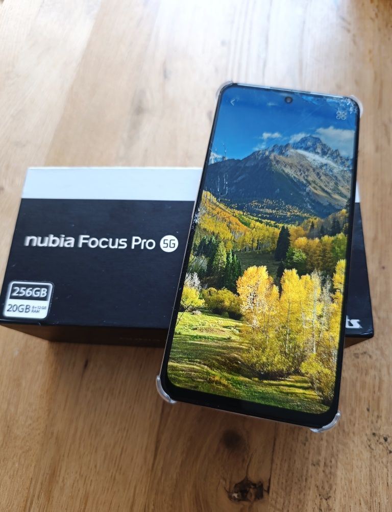ZTE Nubia Focus Pro 5G telefon Zestaw