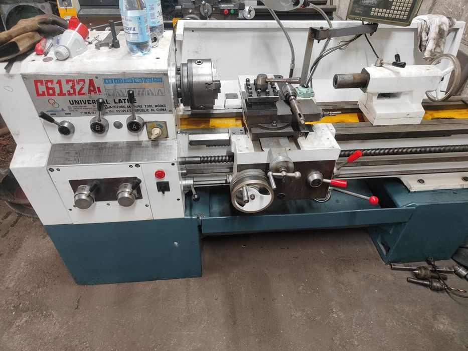 tokarka uniwersalna manualna 2019