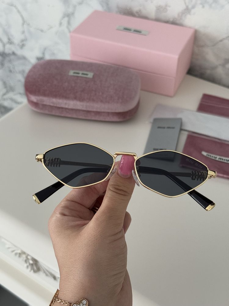Солнцезащитные очки ромб miu miu полный комплект