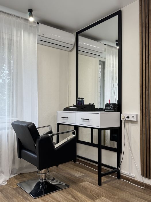 Оренда місця для бровіста / візажиста. Метро Святошино. Є ГЕНЕРАТОР!