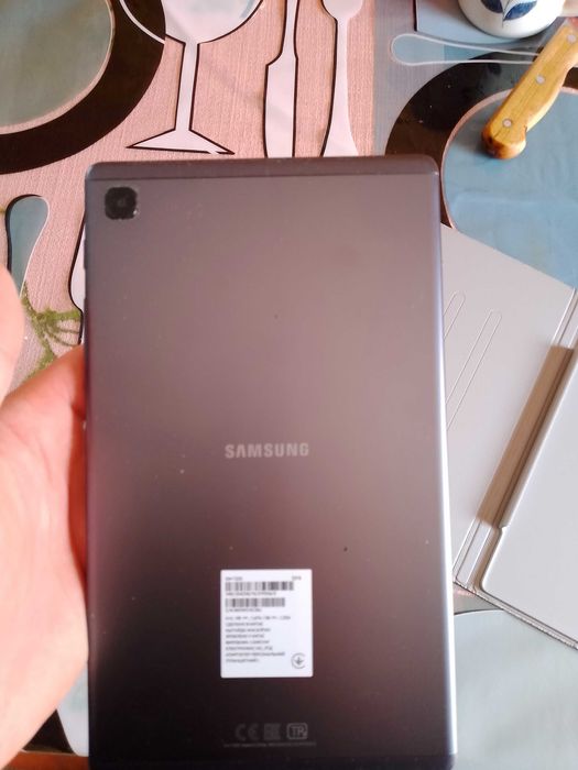Продаю Планшет Самсунг + Чохол Орігінальний