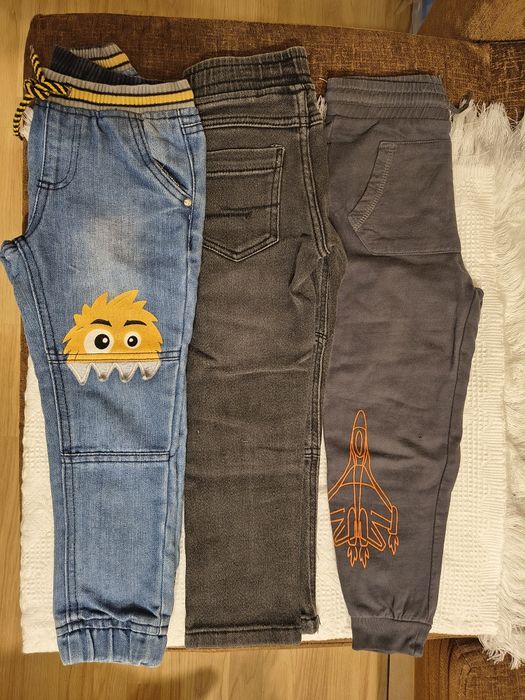 Zestaw spodni na 4-5 lat