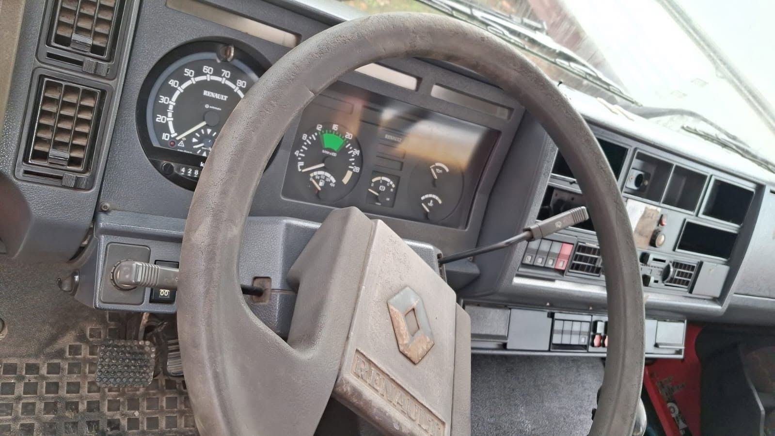 Sprzedam autolawete renault S-180