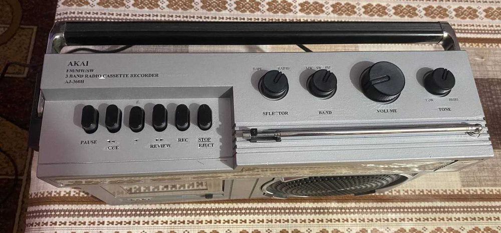 Касетна магнітола AKAI AJ-360H