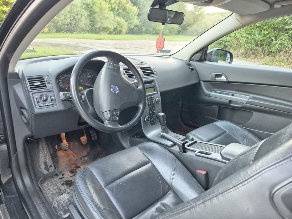Sprzedam Volvo C30 1.6 D2 115 KM – oszczędne i zadbane.