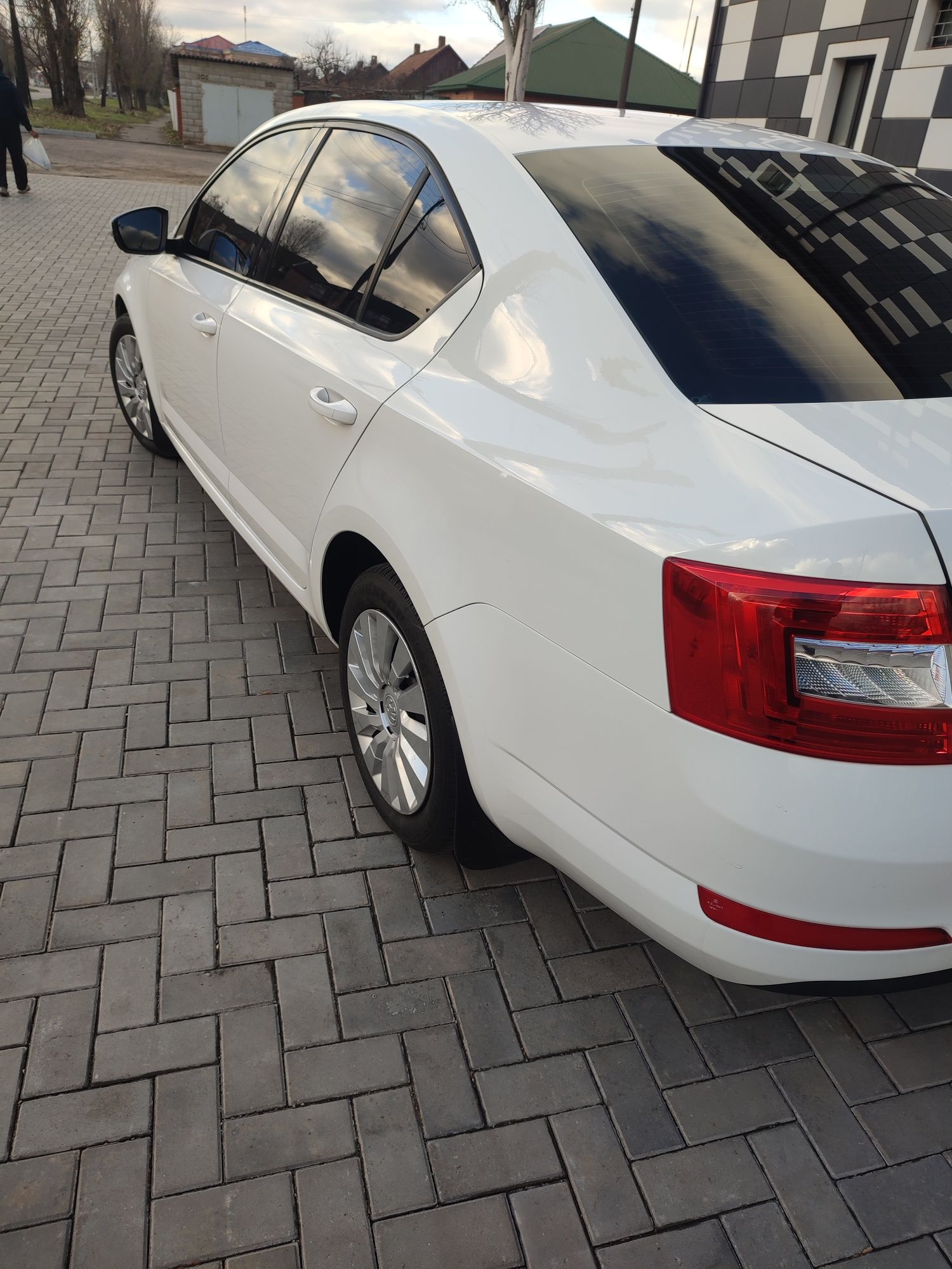 Skoda Octavia a7 Official.