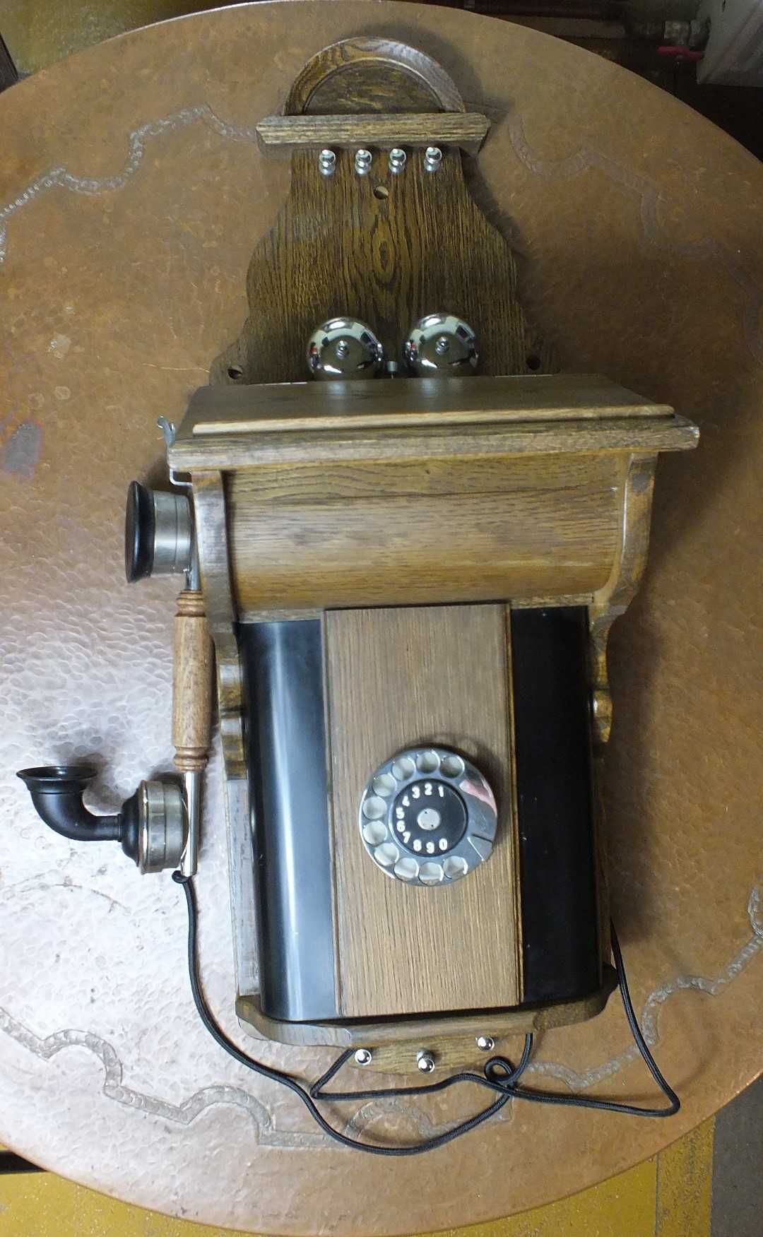 Telefon vintage, telefon retro, stary telefon, zabytkowy