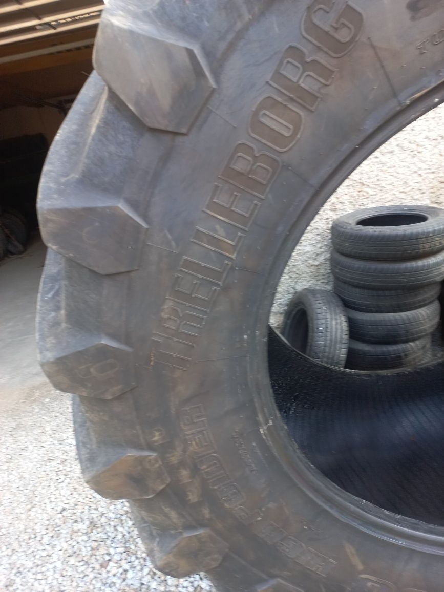 Opona 900/60R 42 Treleborg