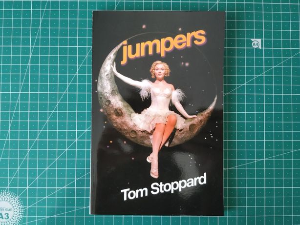 Peça de teatro "Jumpers", de Tom Stoppard. Em inglês