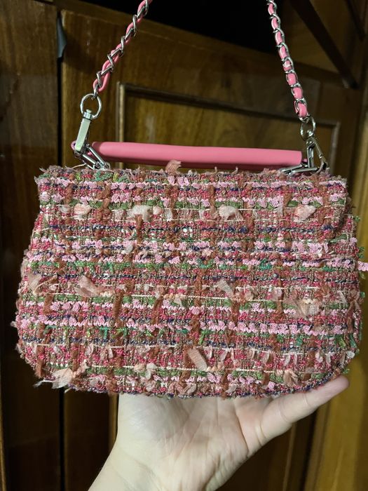 Маленька сумочка з регульованим ремінцем