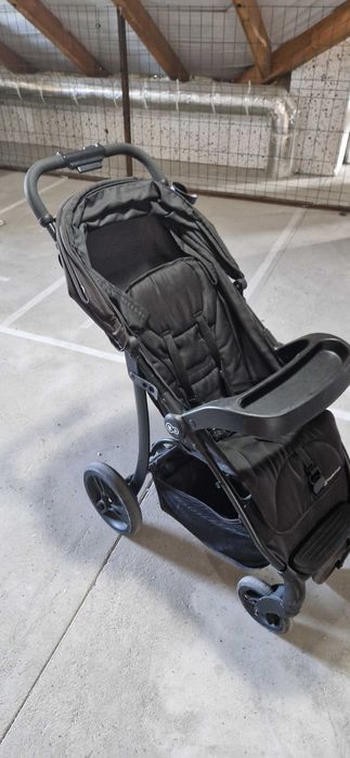 Wózek spacerowy Kinderkraft - czarny dla chłopca