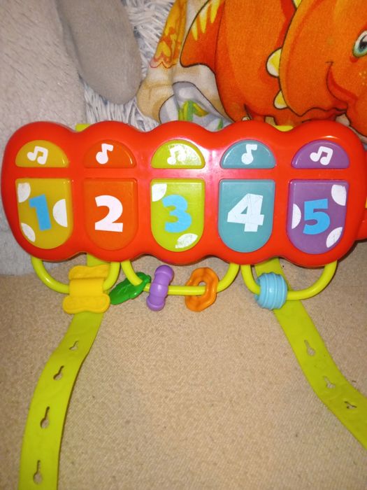 Pianinko grzechotka dla wózka