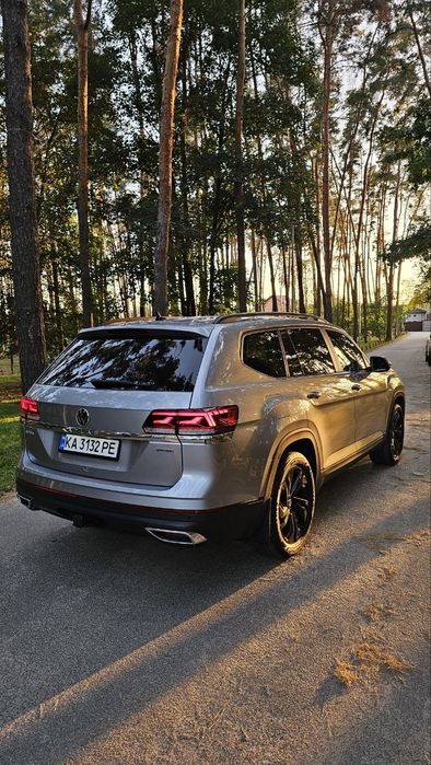 Продам авто VW Atlas 22