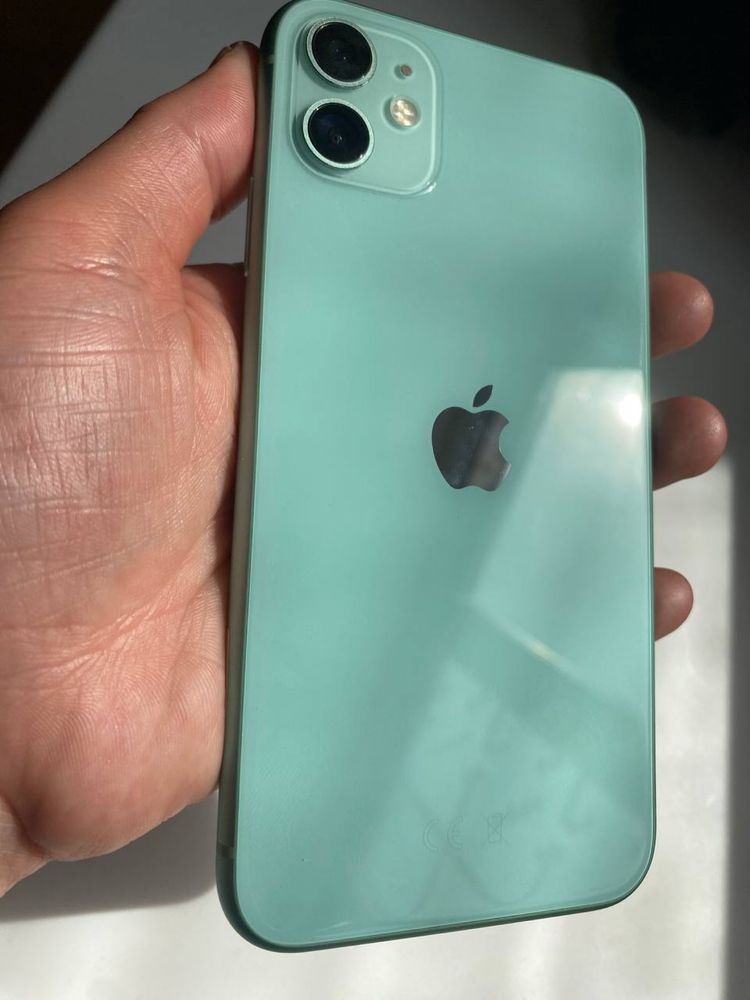 iPhone 11 64 ГБ смартфон